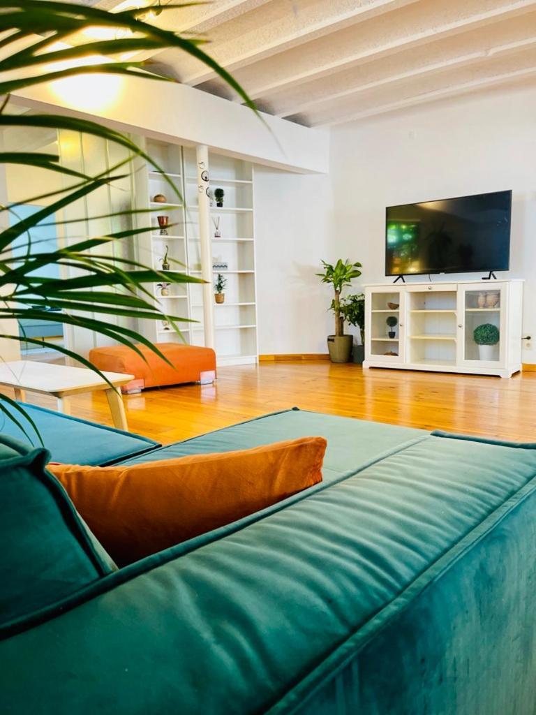 Down Town Oasis-Spacious Loft With Private Parking Brussels Exterior photo