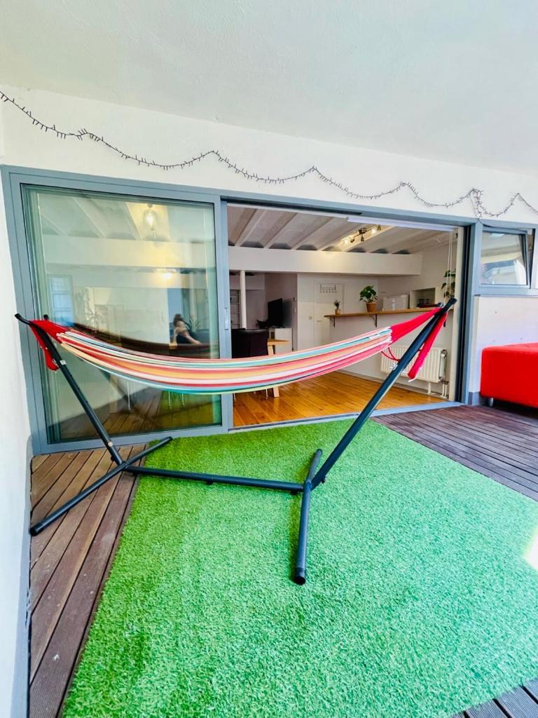 Down Town Oasis-Spacious Loft With Private Parking Brussels Exterior photo